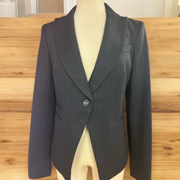 DKNYC Jackets & Blazers - DKNY Women’s Gray Jacket Size 6 | Button Front, Elbow Patches, 4 Pockets
